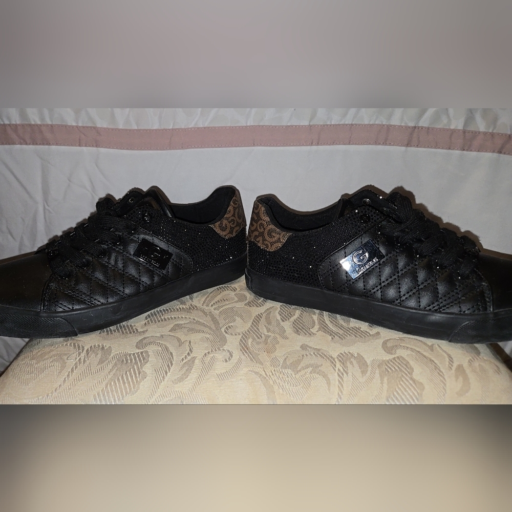 Women's sneakers